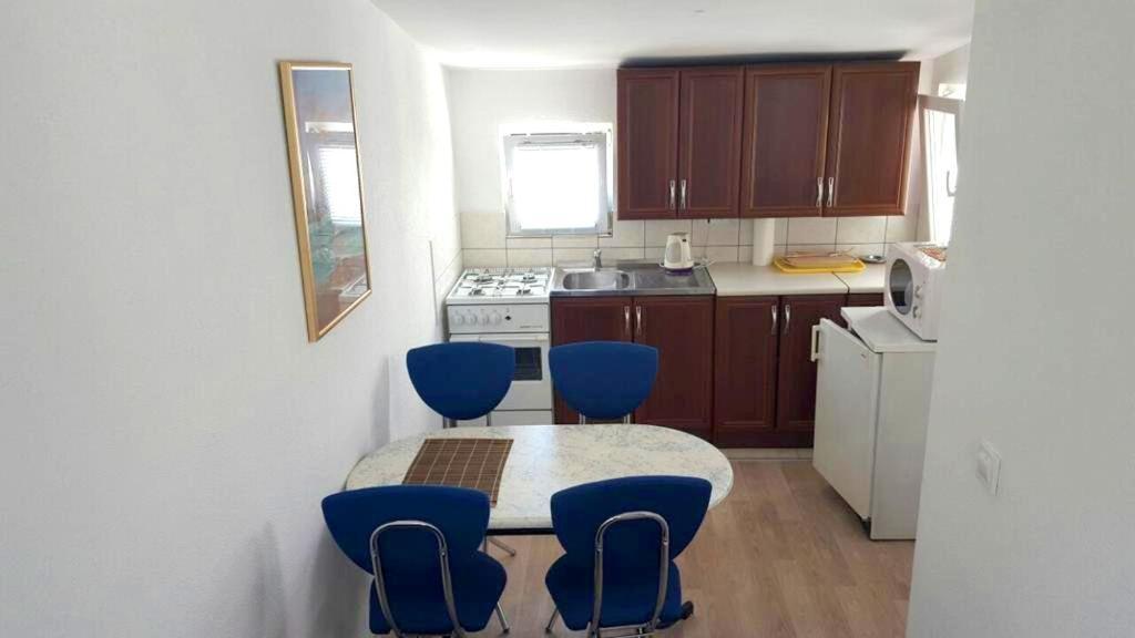 Apartments Kore วีร์ ภายนอก รูปภาพ